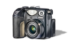  Nikon Coolpix 5000 01