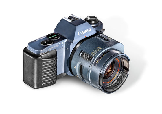 Canon T-5 01